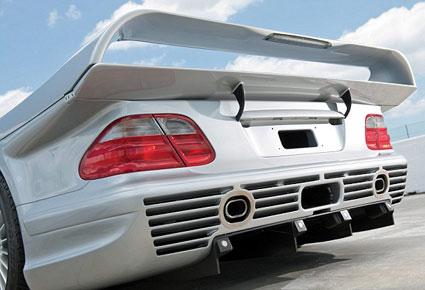 مزاد علني لسيارة مرسيدس بينز CLK GTR النادرة 
